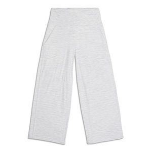 lululemon Align Wide Leg Super-High-Rise Crop - Size 8